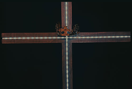 La croix et la couronne